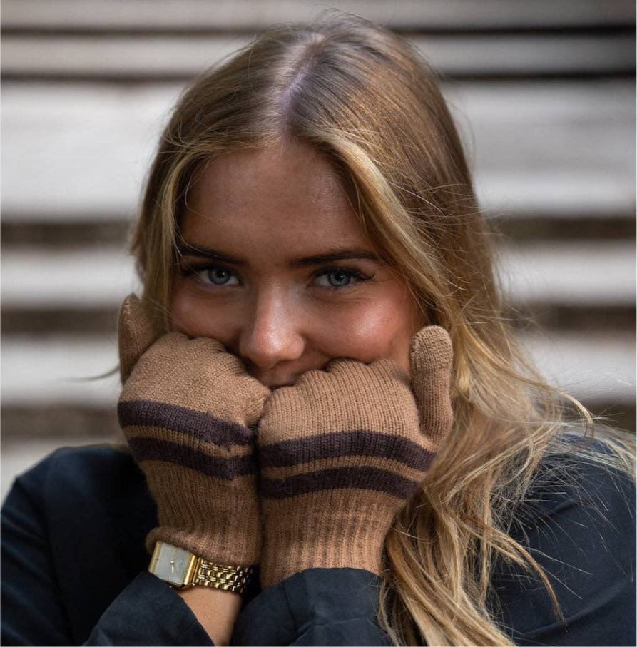 Knitted Stripe Gloves in Brown or Black
